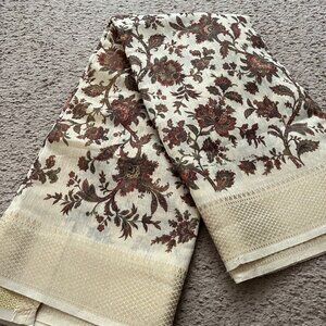 Off White Linen Cotton Floral Saree with Zari Border & Brocade Blouse Fabric